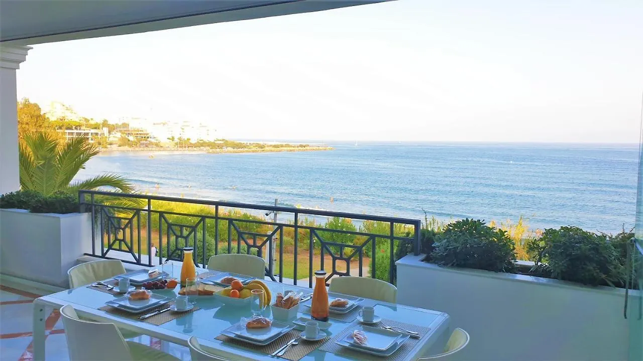 Luxury Apartment Frontal Beach In Doncella Beach Estepona