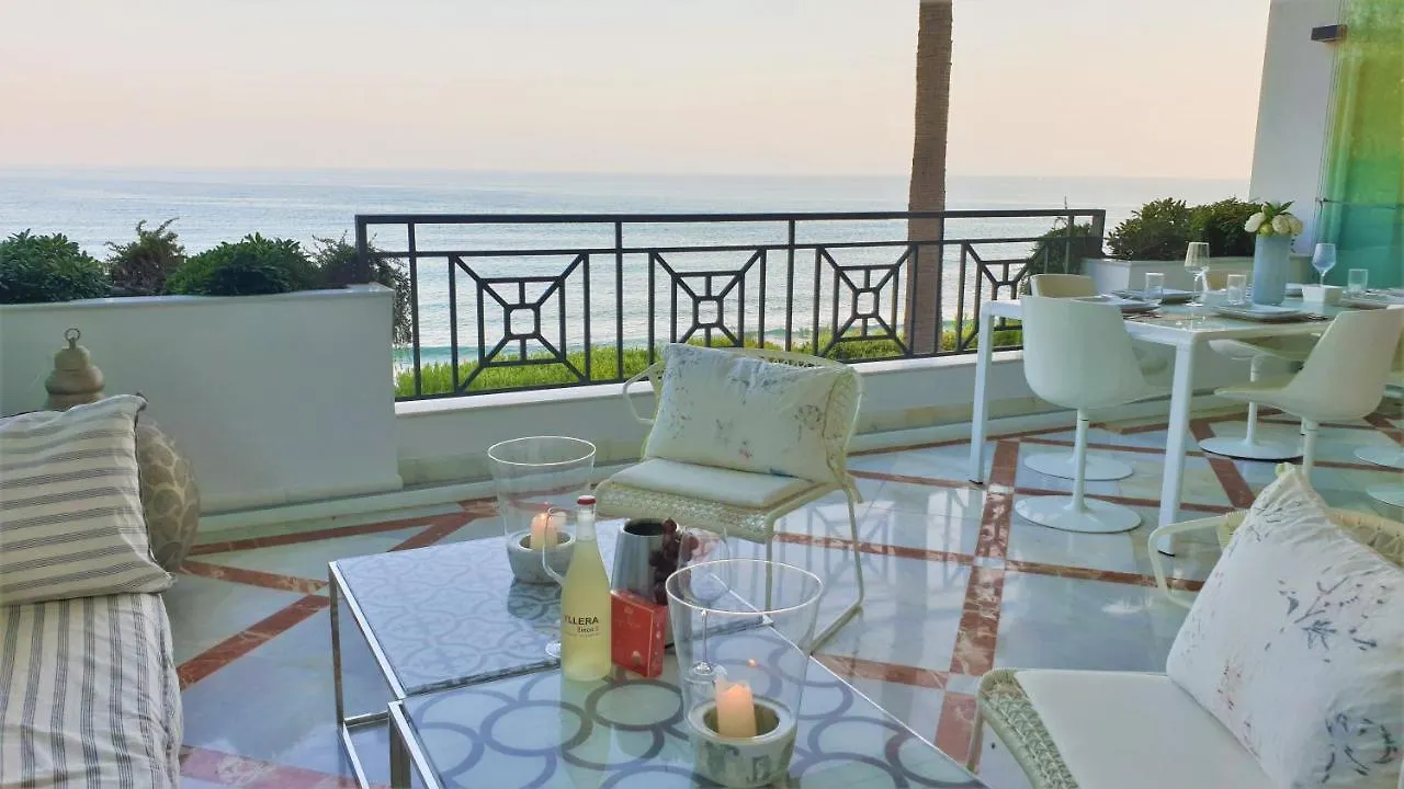 Luxury Apartment Frontal Beach In Doncella Beach Estepona