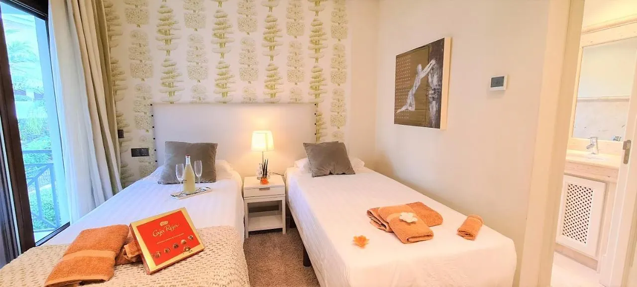 Luxury Apartment Frontal Beach In Doncella Beach Estepona