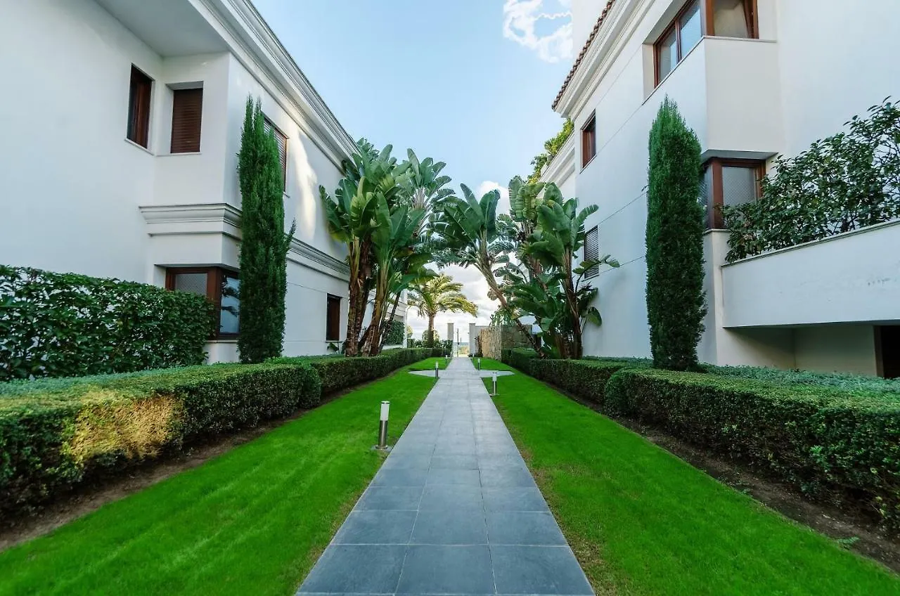 Luxury Apartment Frontal Beach In Doncella Beach Estepona Spain