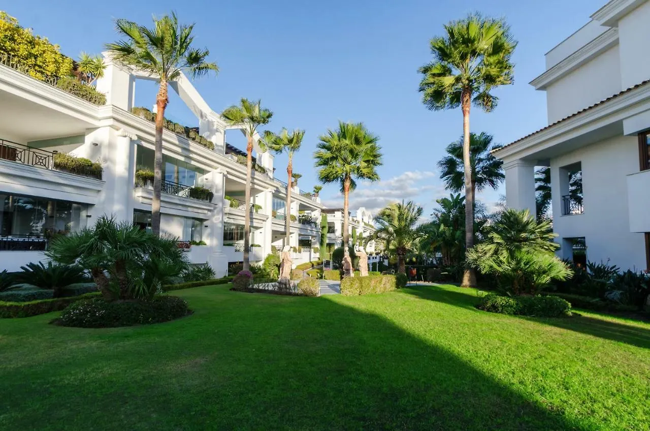 Luxury Apartment Frontal Beach In Doncella Beach Estepona 0*,  Spain