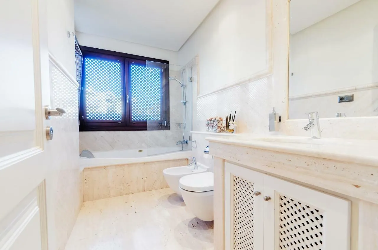 Luxury Apartment Frontal Beach In Doncella Beach Estepona