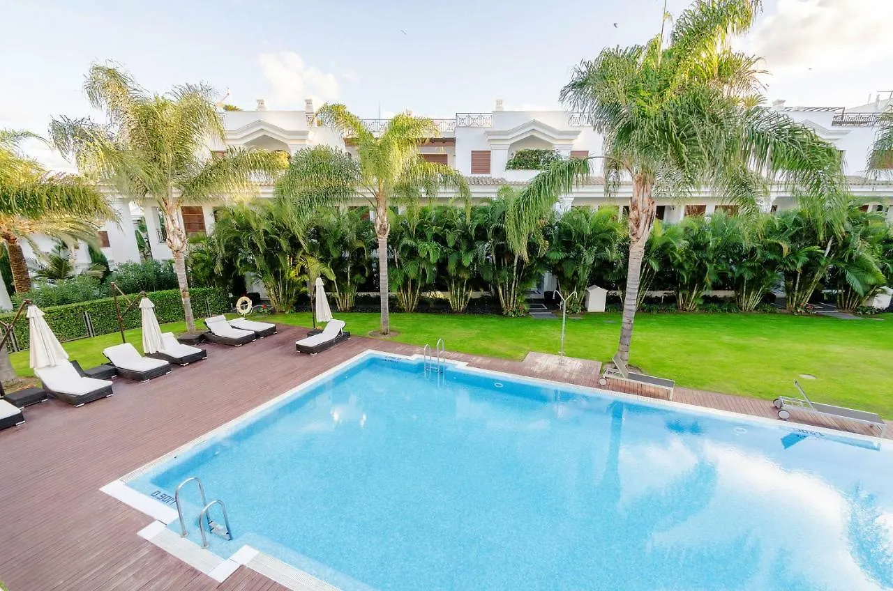 Luxury Apartment Frontal Beach In Doncella Beach Estepona Spain